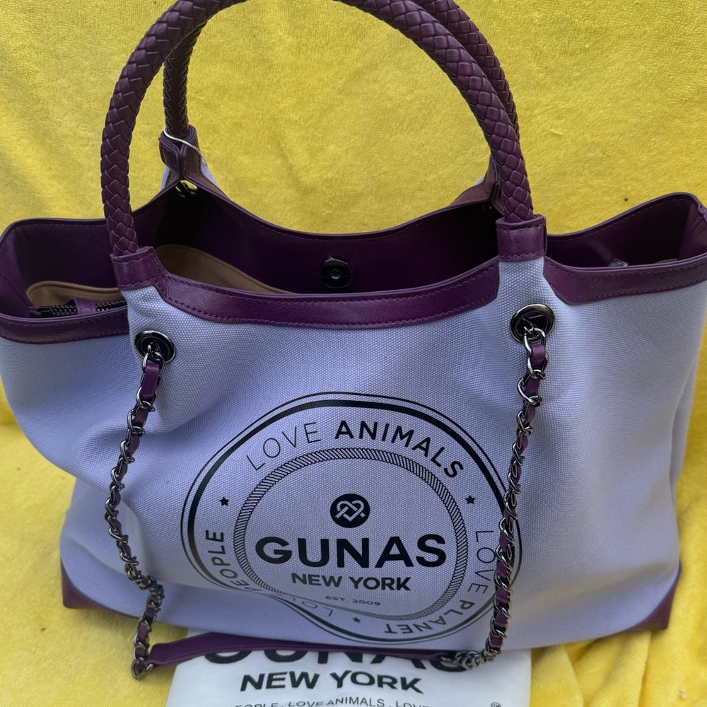 Gunas New York Ruth Canvas Double Handle Tote with Pouch Lilac Purple - Picture 3 of 10